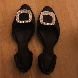 roger vivier black flats